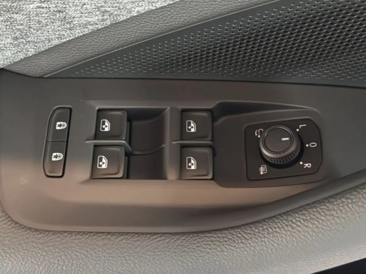 Skoda Superb nuova a Vicenza (11)