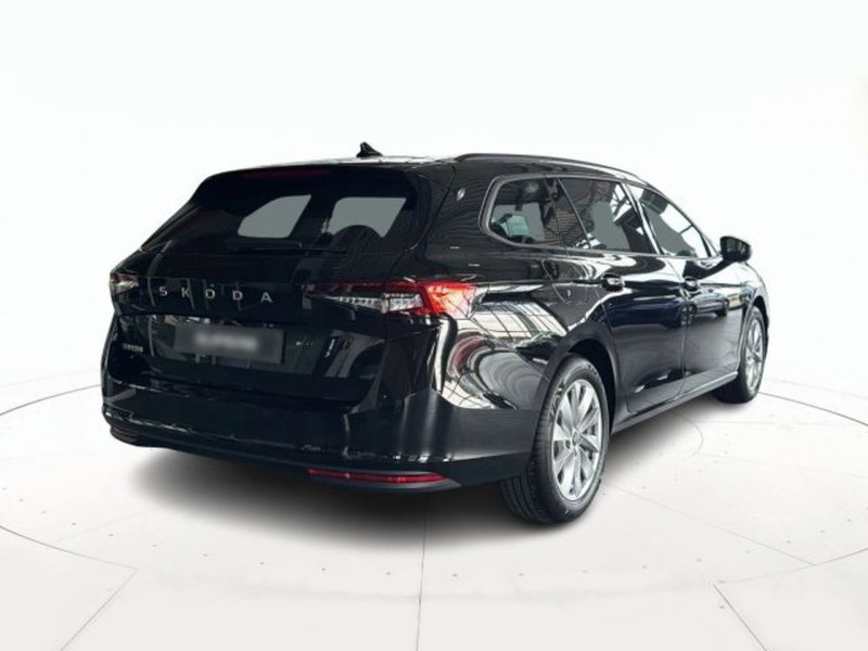 Skoda Superb nuova a Vicenza (3)
