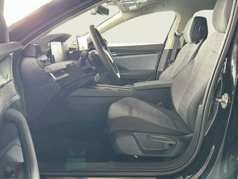 Skoda Superb nuova a Vicenza (7)