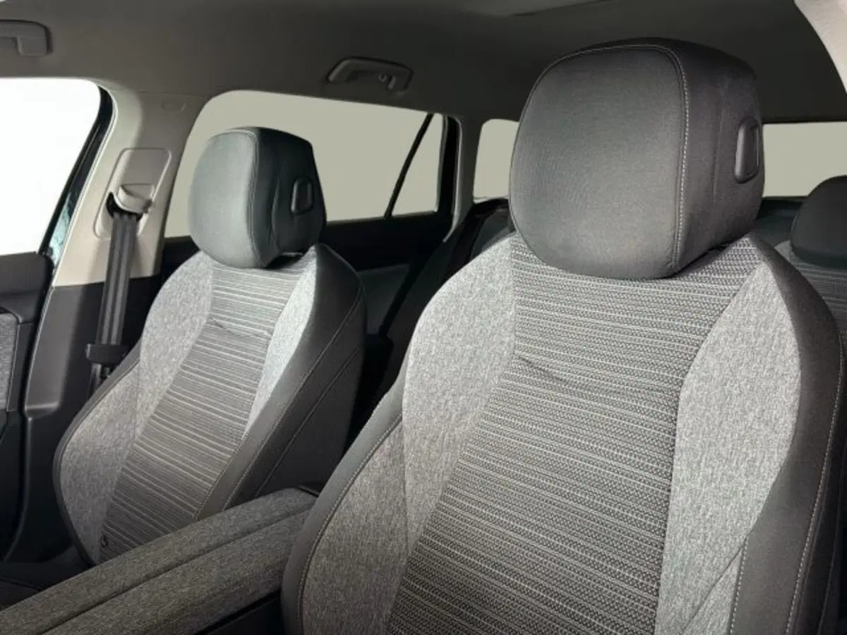 Skoda Superb nuova a Vicenza (8)