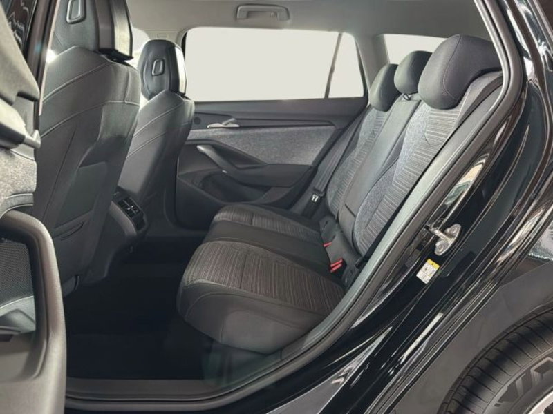 Skoda Superb nuova a Vicenza (9)