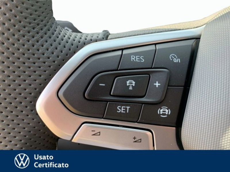 Volkswagen T-Roc nuova a Vicenza (12)