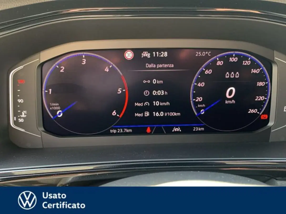Volkswagen T-Roc nuova a Vicenza (13)