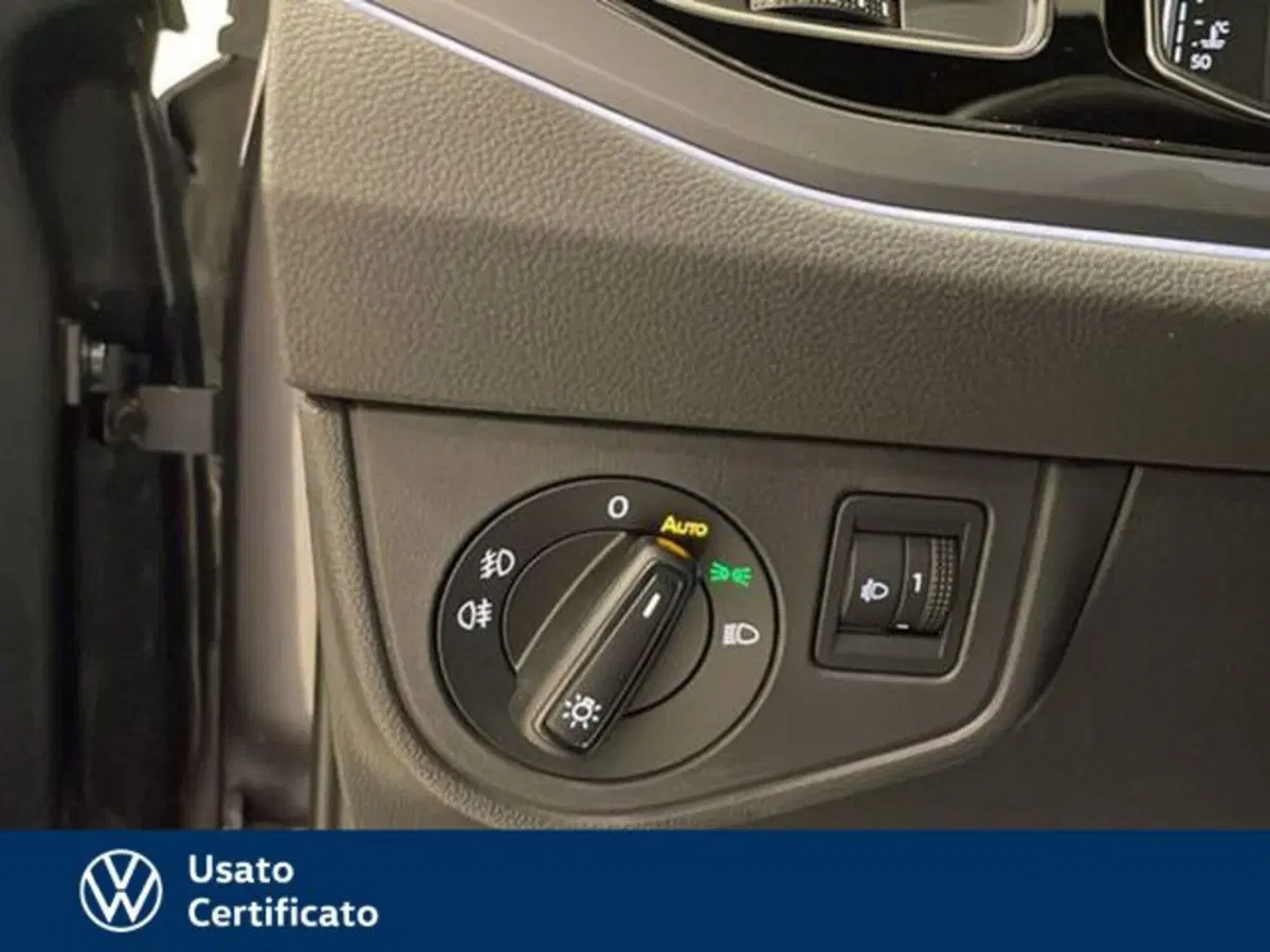 Volkswagen Taigo usata a Vicenza (15)