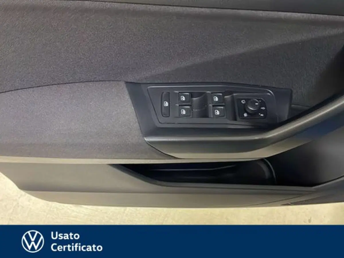 Volkswagen T-Roc usata a Vicenza (17)