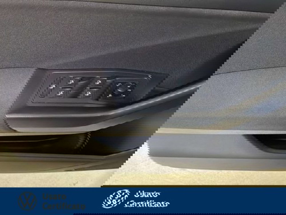 Volkswagen T-Roc usata a Vicenza (17)