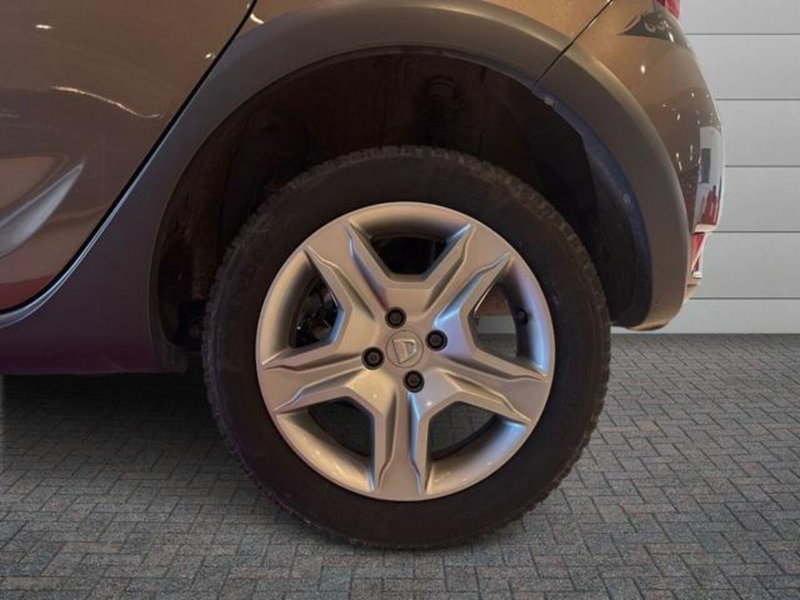 Dacia Sandero usata a Sassari (11)