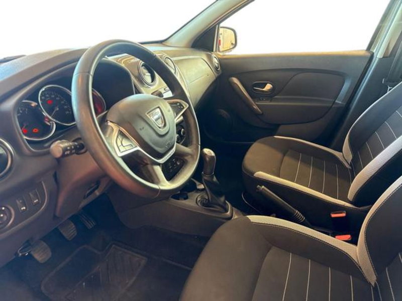 Dacia Sandero usata a Sassari (6)