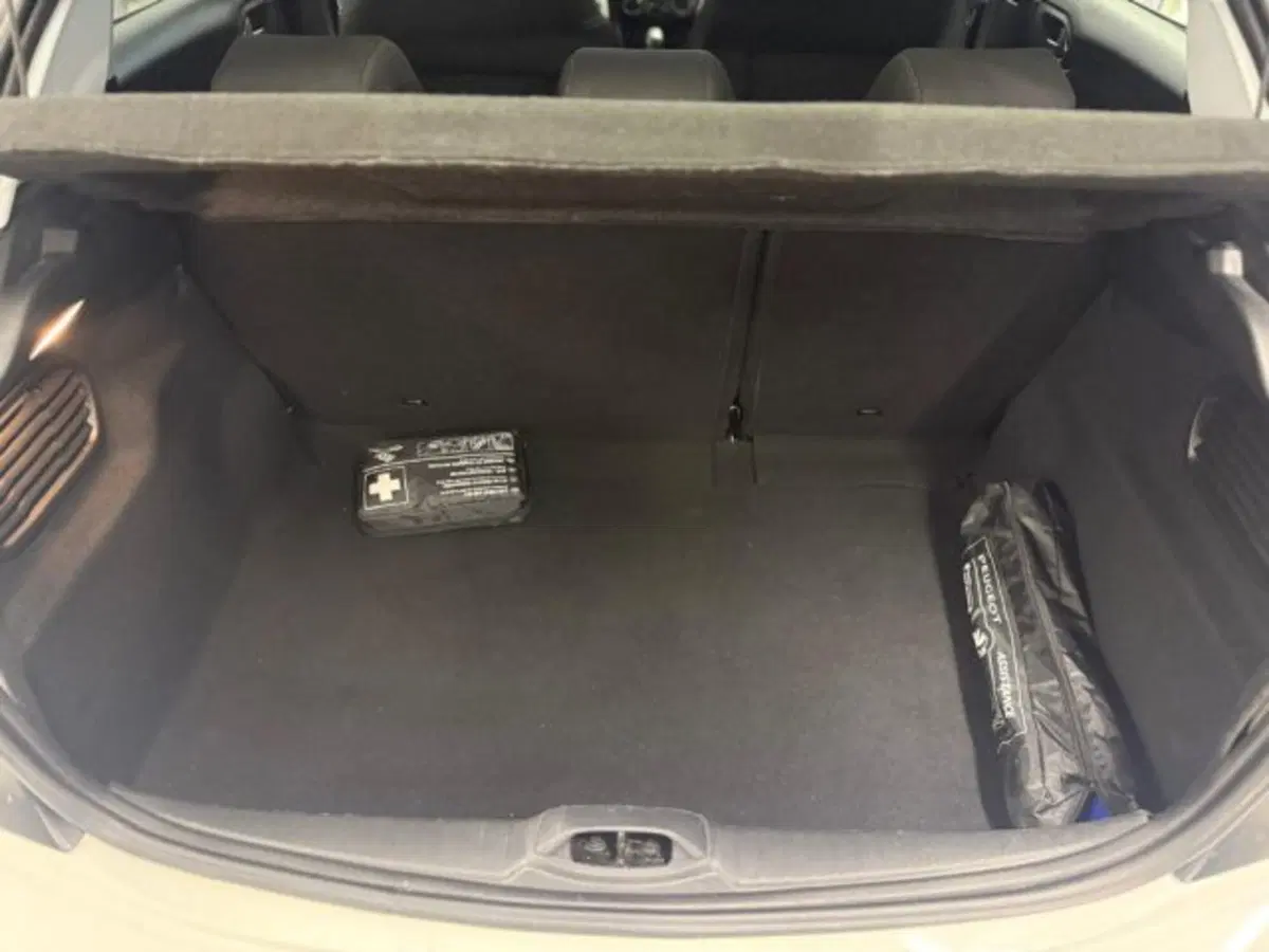 Peugeot 208 usata a Siena (12)
