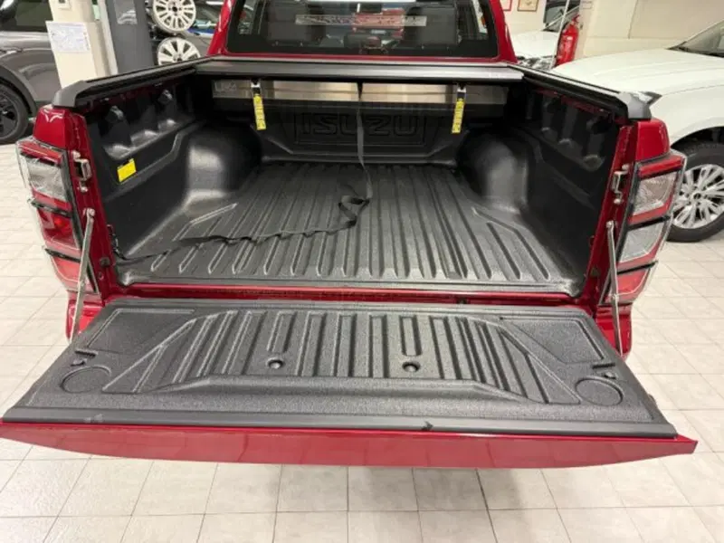 Isuzu D-Max Pick-up nuova a Siena (6)