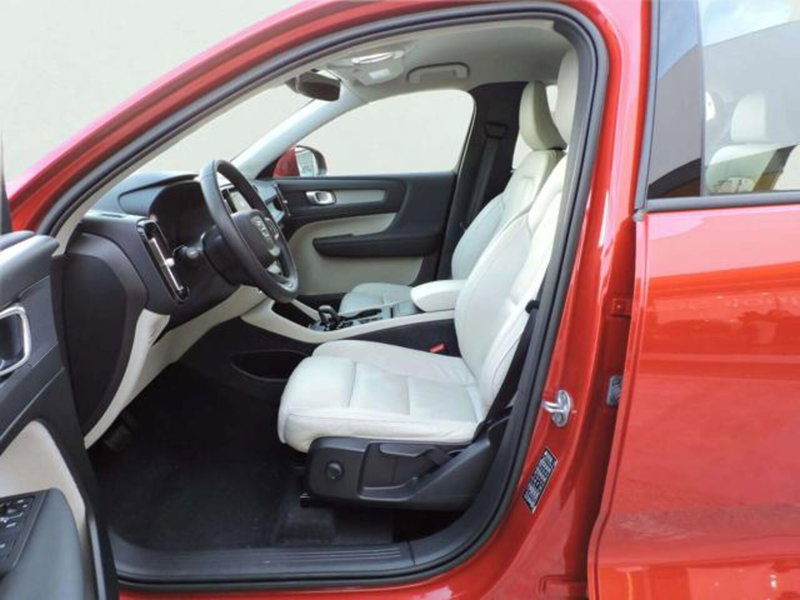 Volvo XC40 usata a Firenze (9)