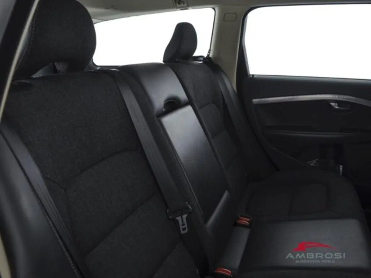 Volvo XC70 usata a Perugia (11)
