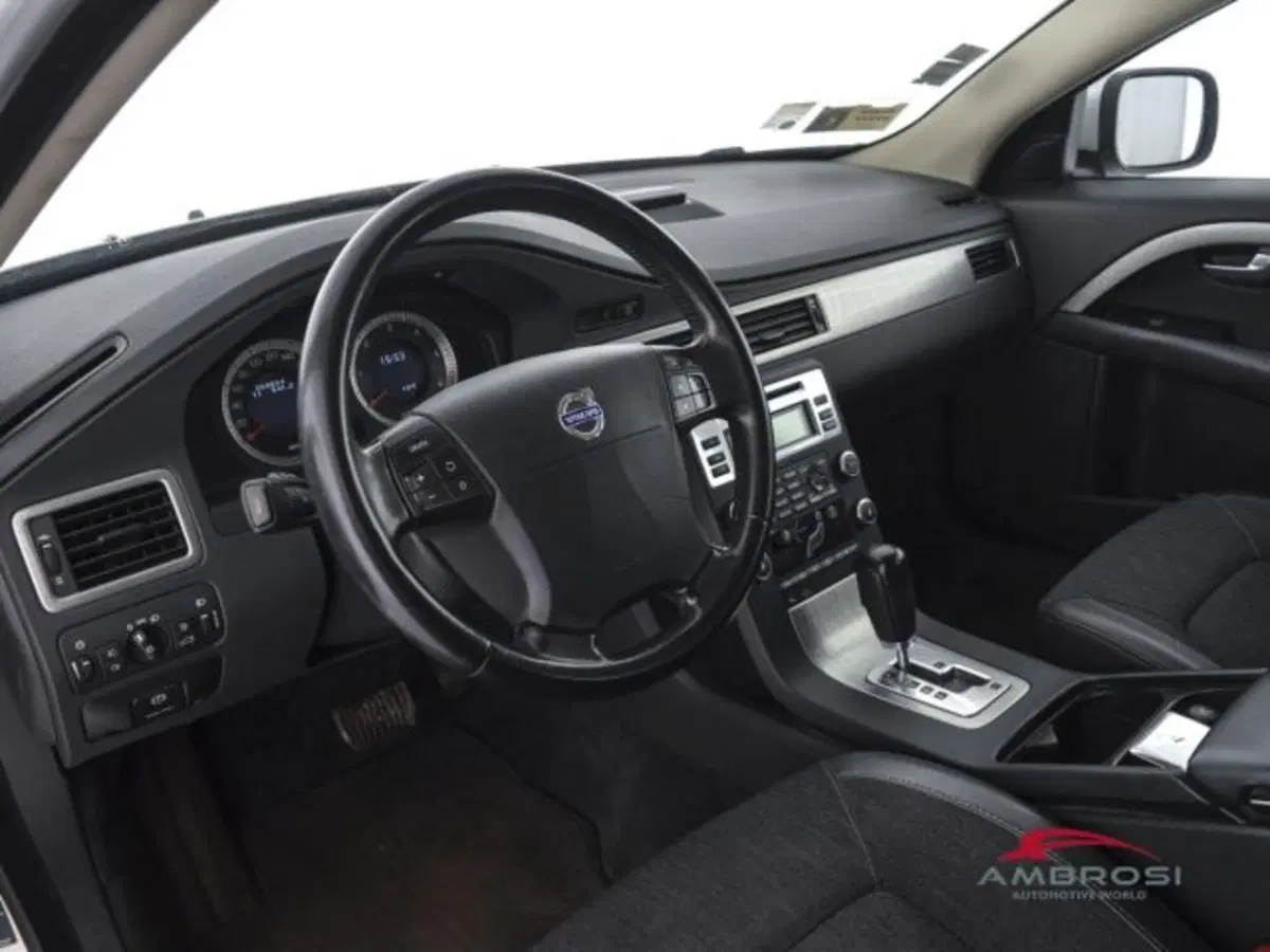 Volvo XC70 usata a Perugia (8)