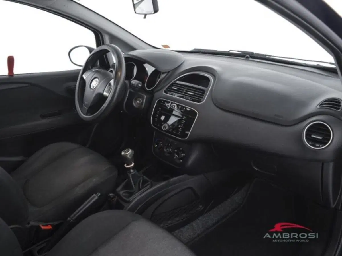 Fiat Punto usata a Perugia (12)