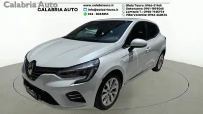 Renault Clio Full Hybrid E-Tech 145 CV 5 porte Evolution del 2023 usata a Gioia Tauro