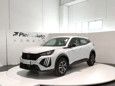 Peugeot 2008 1.2 puretech Style s&amp;s 100cv nuova a Grottammare