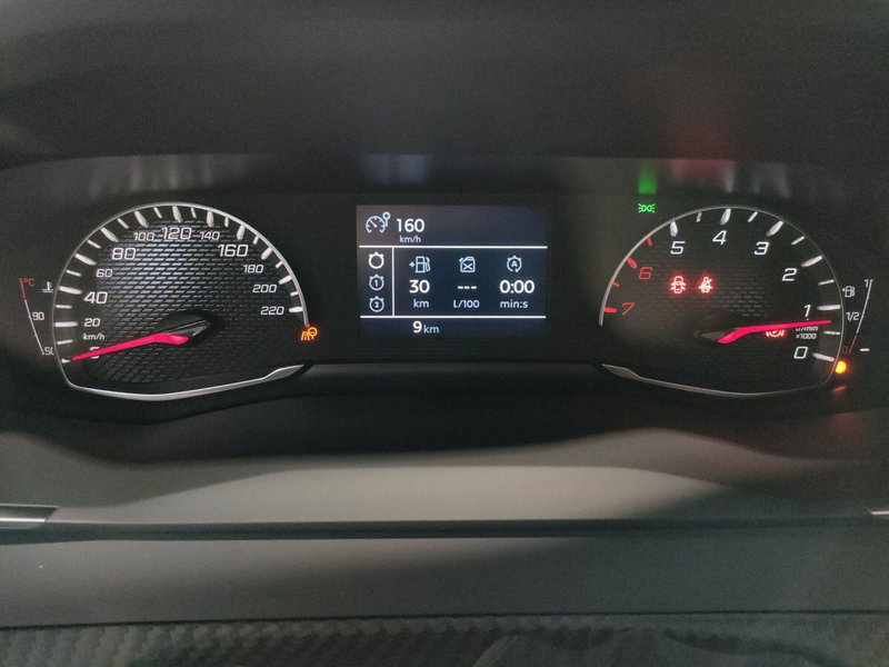 Peugeot 2008 nuova a Ascoli Piceno (18)