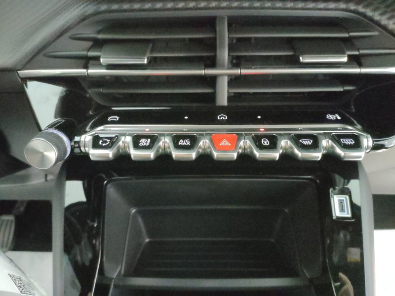 Peugeot 2008 nuova a Ascoli Piceno (20)