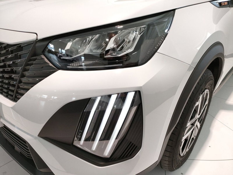 Peugeot 2008 nuova a Ascoli Piceno (9)