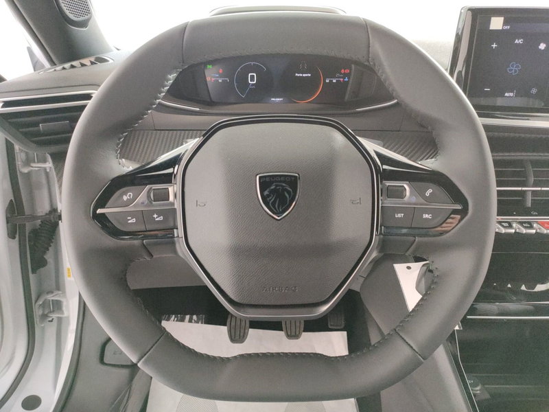 Peugeot 2008 nuova a L'Aquila (17)