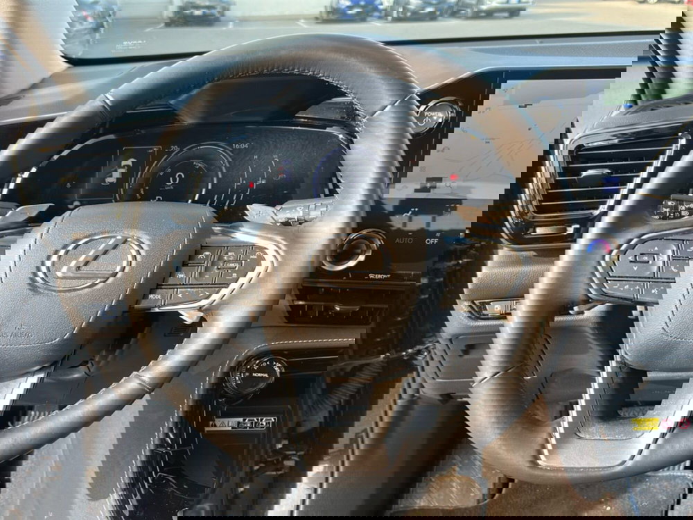 Lexus NX usata a Piacenza (14)