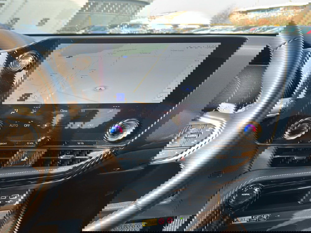 Lexus NX usata a Piacenza (16)