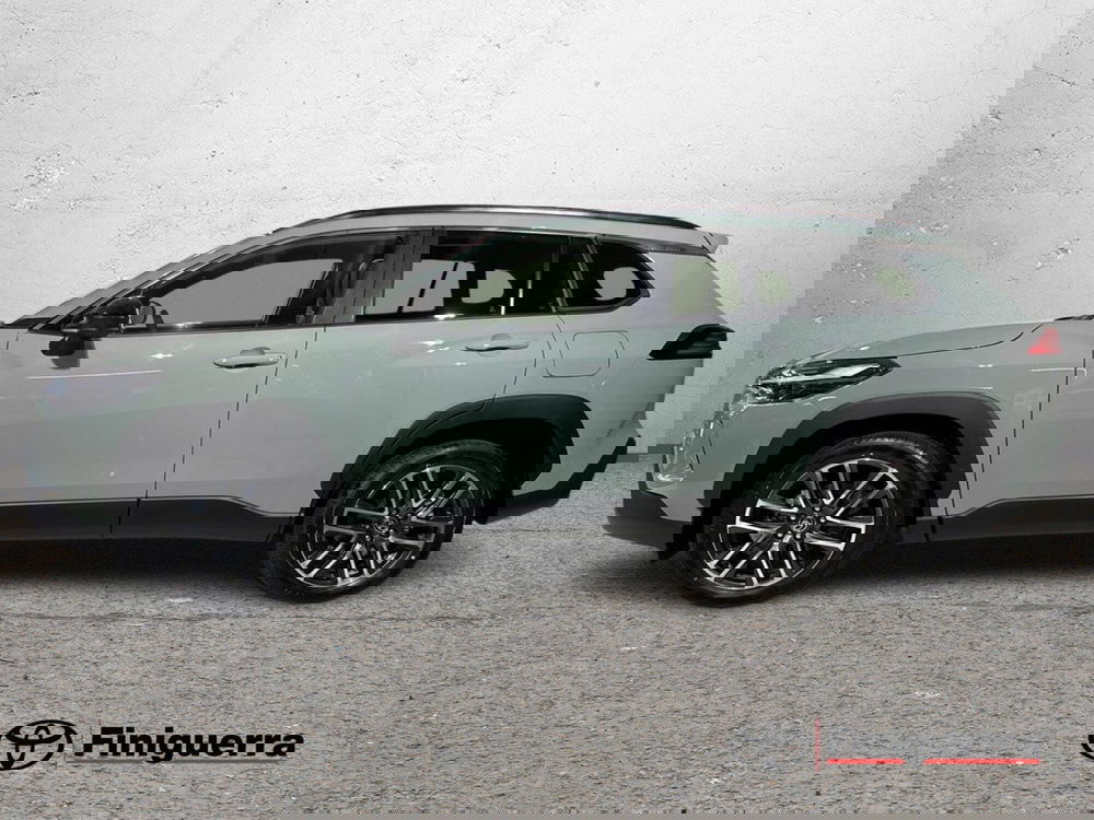 Toyota Corolla Cross Hybrid nuova a Lecco (6)