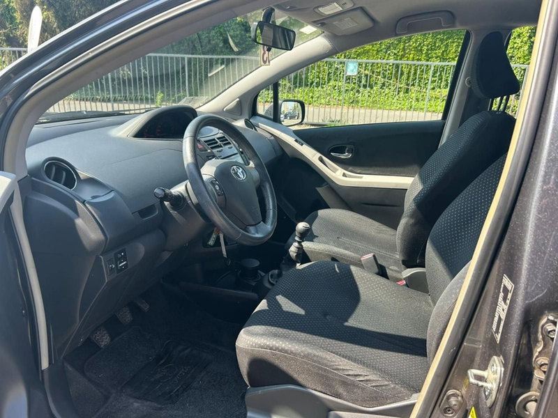 Toyota Yaris usata a Piacenza (14)