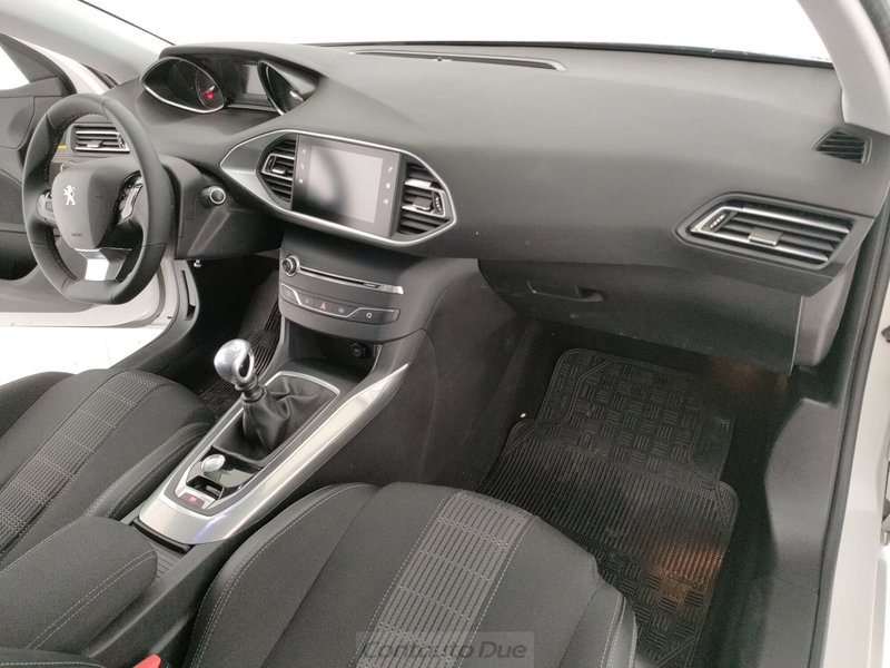 Peugeot 308 SW usata a Caserta (17)