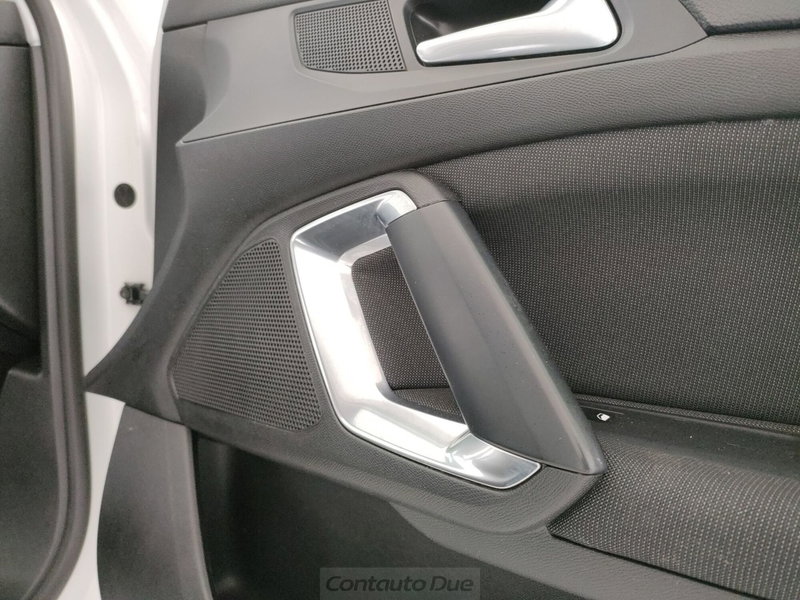 Peugeot 308 SW usata a Caserta (18)