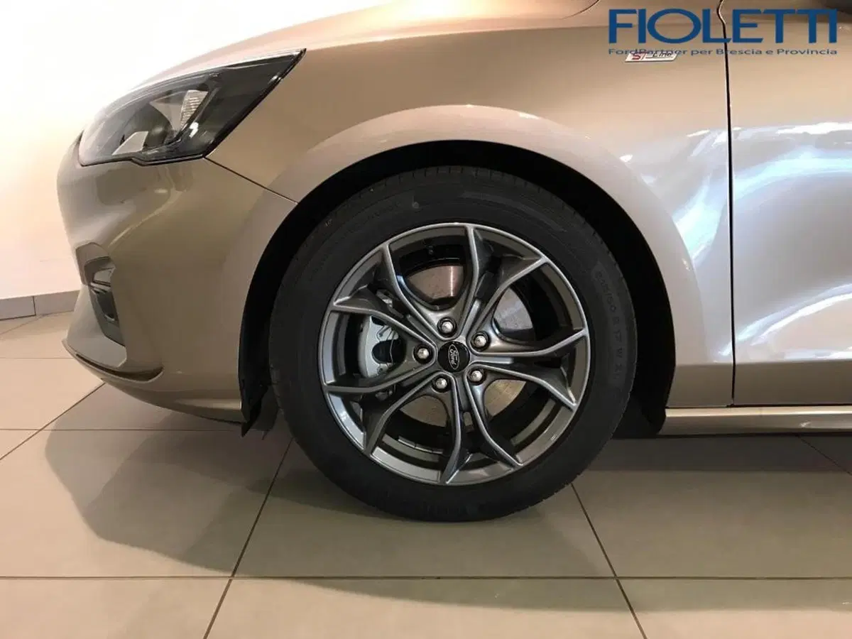 Ford Focus Station Wagon usata a Brescia (12)