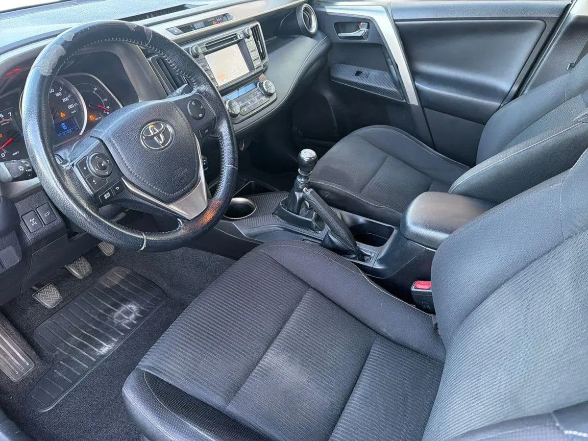 Toyota Rav4 usata a Catania (7)