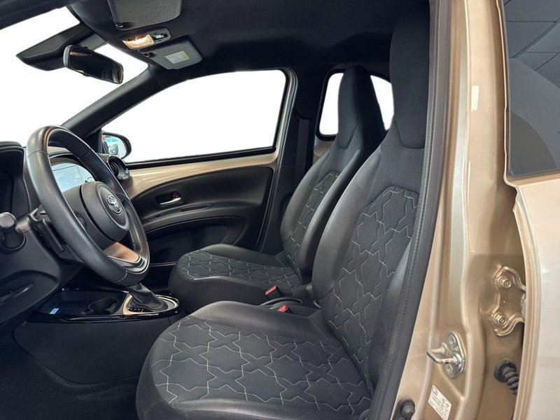 Toyota Aygo X usata a Prato (11)