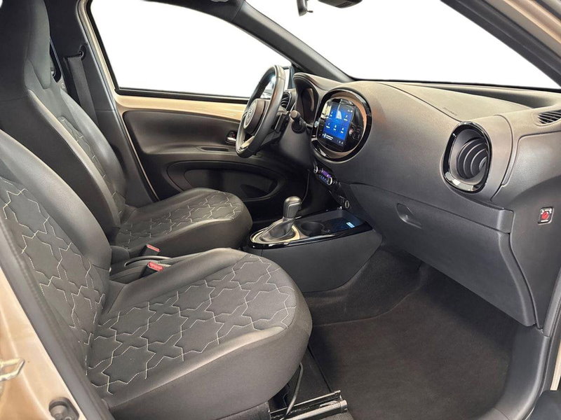 Toyota Aygo X usata a Prato (14)