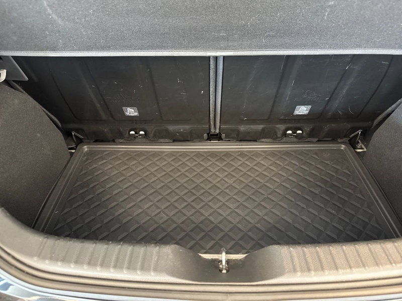 Toyota Aygo X usata a Prato (16)