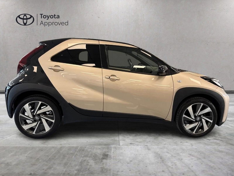 Toyota Aygo X usata a Prato (6)