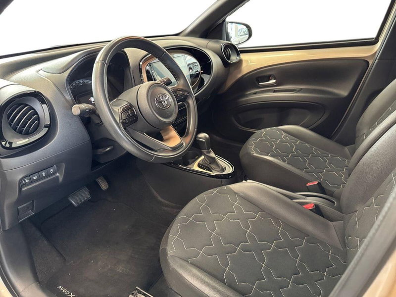 Toyota Aygo X usata a Prato (9)