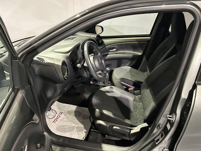 Toyota Aygo X usata a Milano (12)