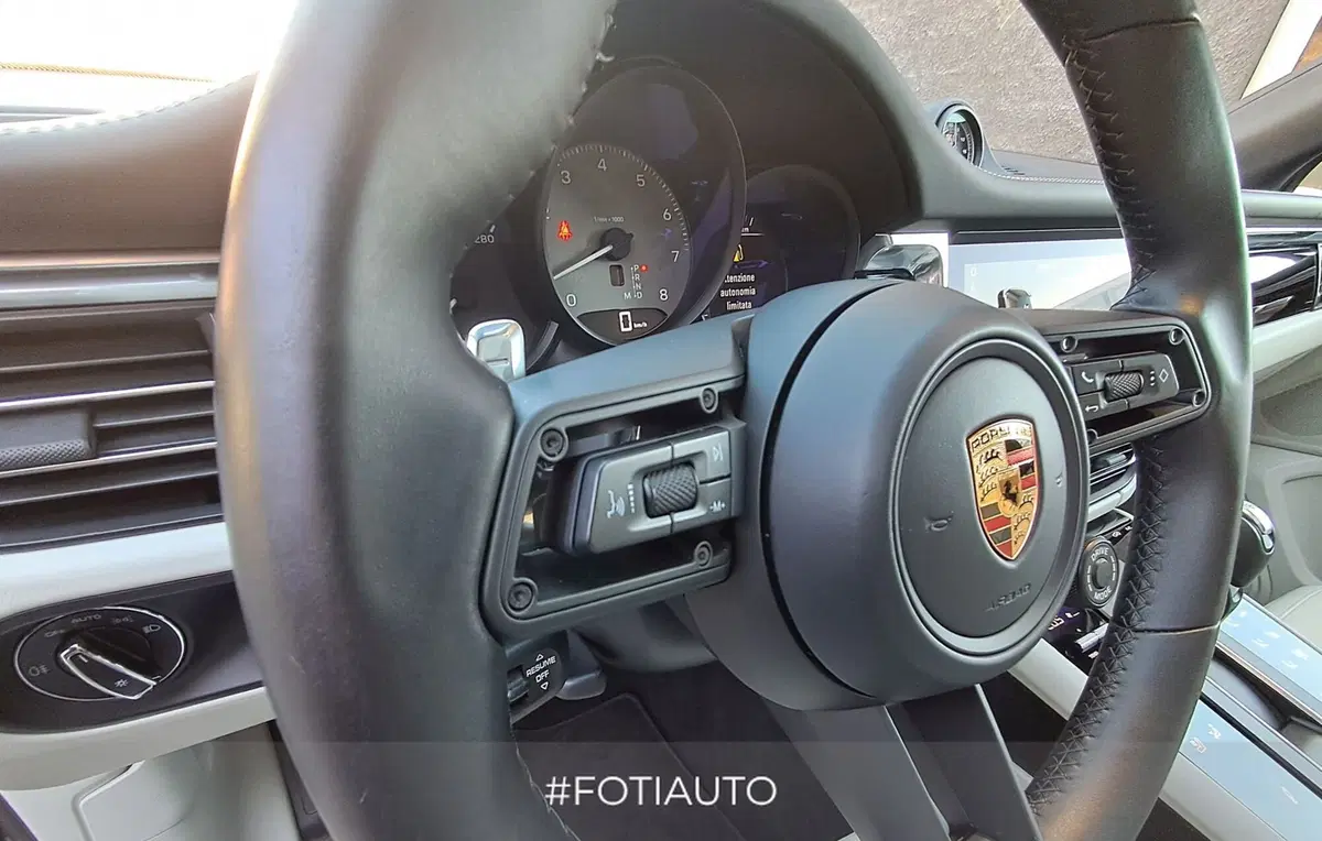 Porsche Macan usata a Catania (12)
