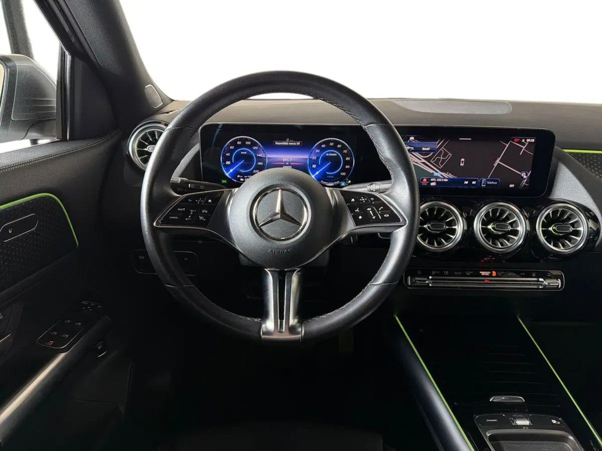 Mercedes-Benz EQA usata a Bergamo (10)