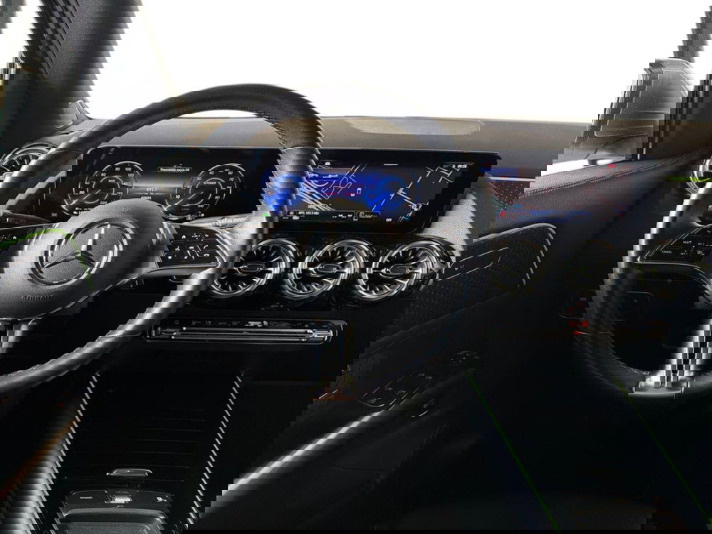 Mercedes-Benz EQA usata a Bergamo (10)