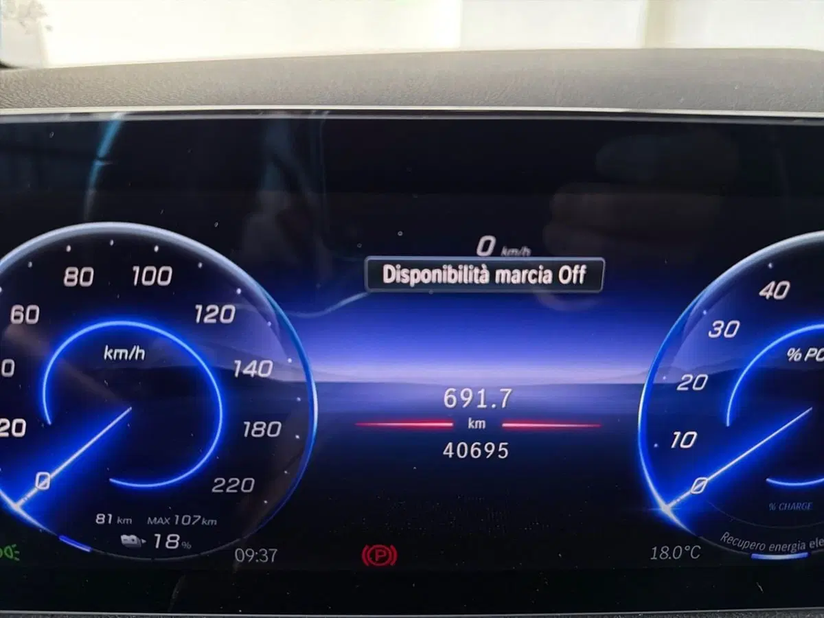 Mercedes-Benz EQA usata a Bergamo (12)