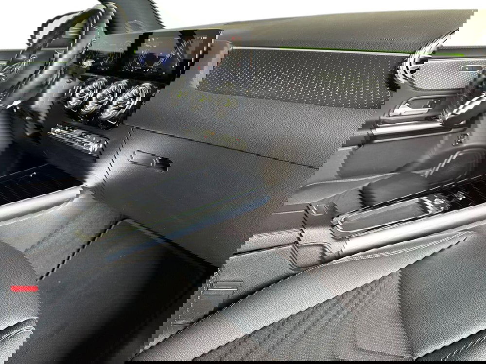 Mercedes-Benz EQA usata a Bergamo (14)