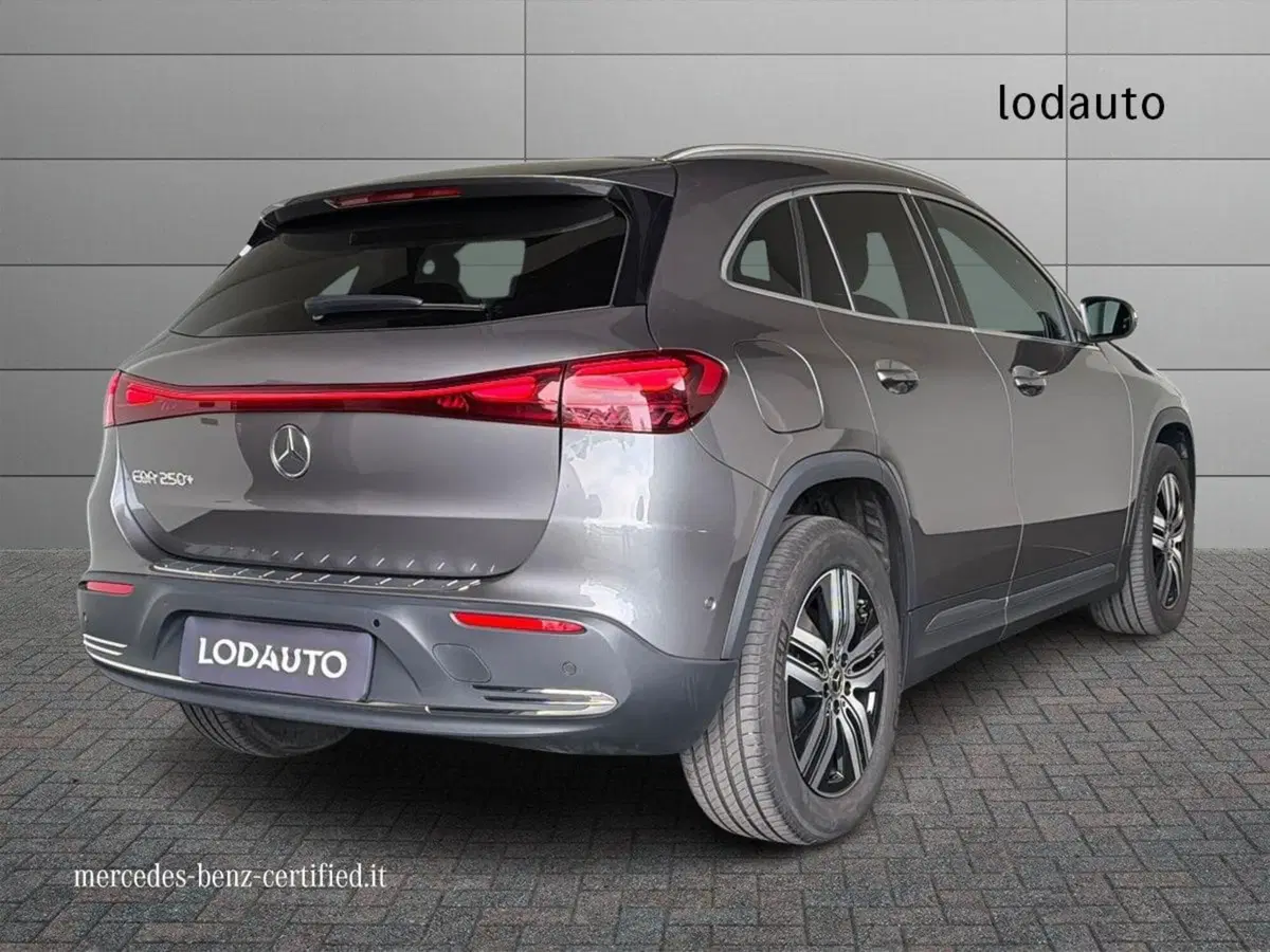 Mercedes-Benz EQA usata a Bergamo (2)