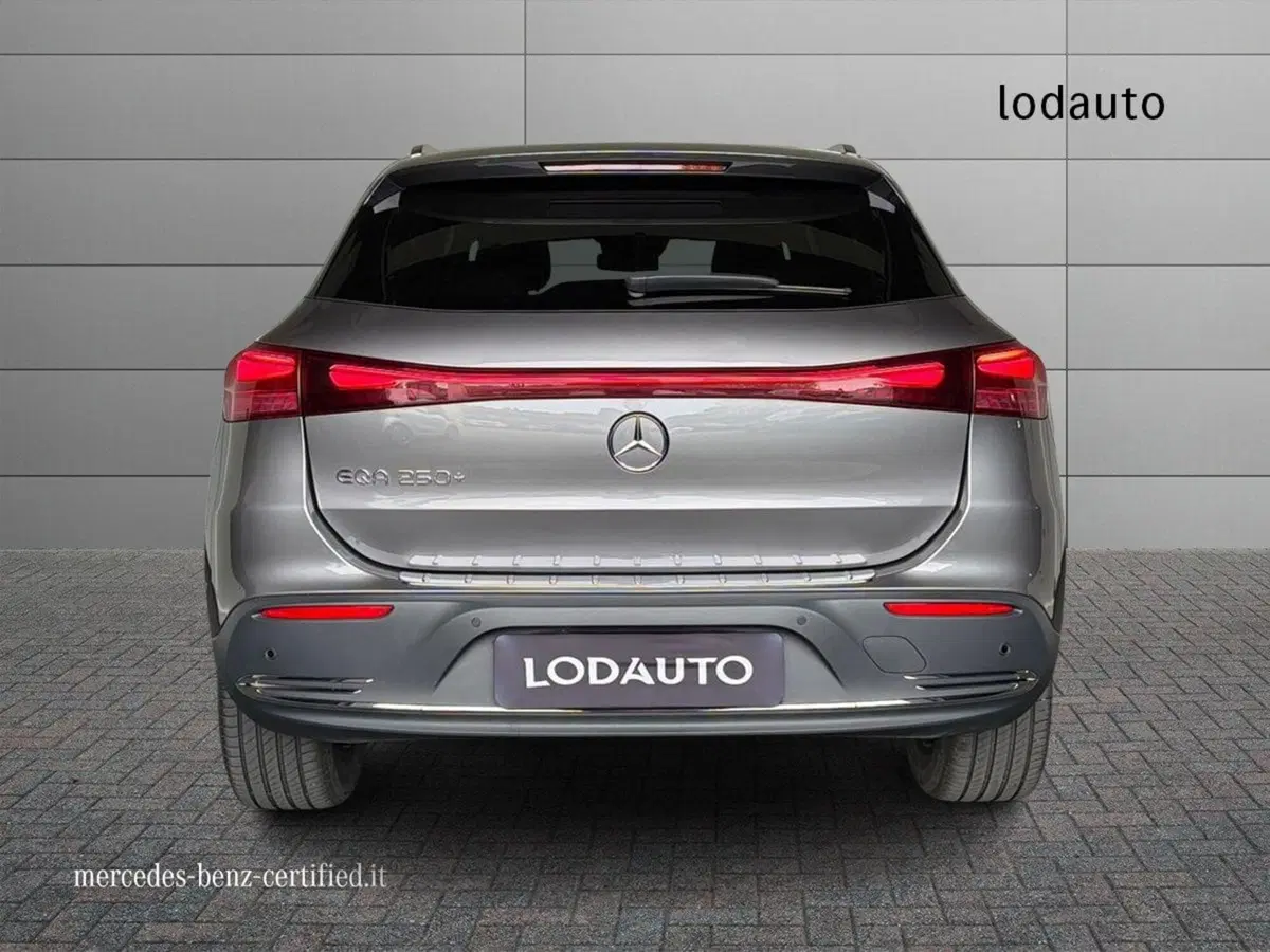 Mercedes-Benz EQA usata a Bergamo (4)