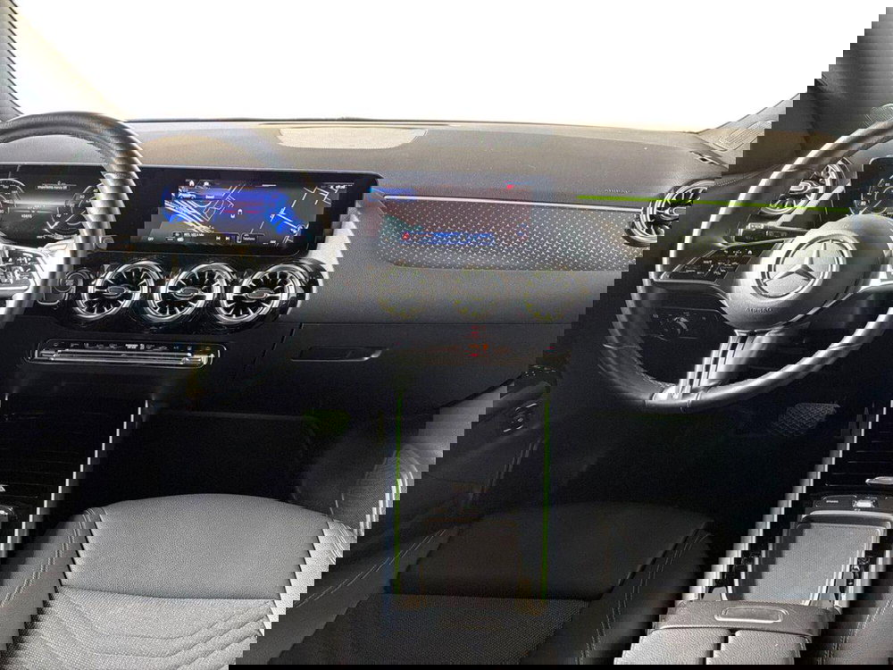 Mercedes-Benz EQA usata a Bergamo (8)