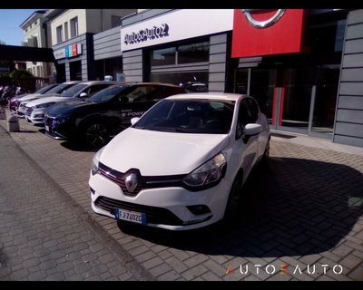 Renault Clio TCe 12V 90 CV GPL Start&amp;Stop 5 porte Energy Life del 2017 usata a Collecchio