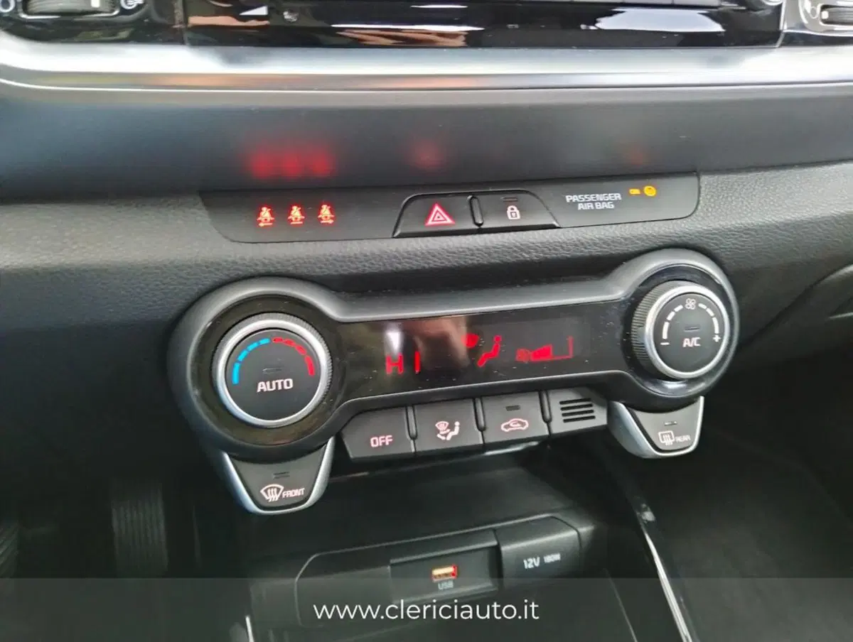 Kia Stonic usata a Como (17)