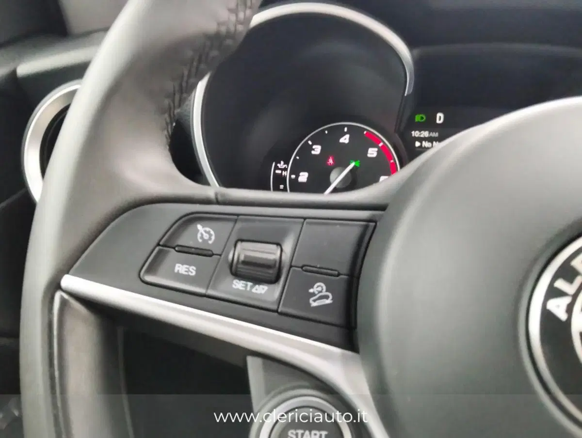 Alfa Romeo Stelvio usata a Como (12)