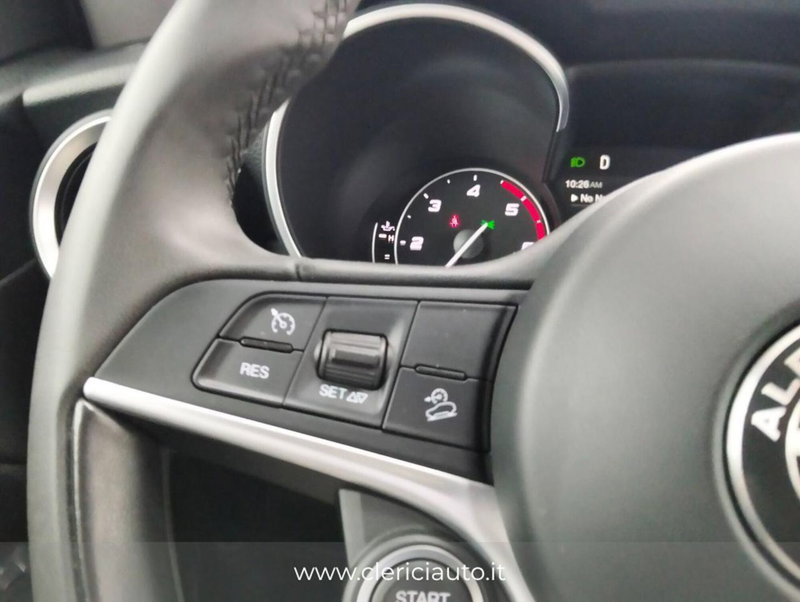 Alfa Romeo Stelvio usata a Como (12)